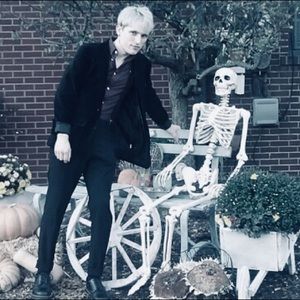 Meet your Posher, Sal